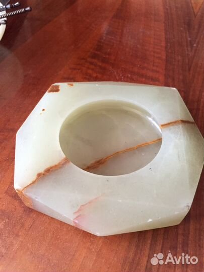 Пепельница из оникса,тарелка оникс