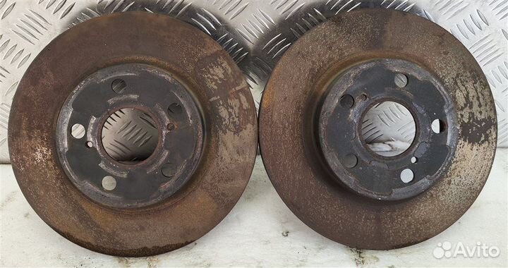 Диск тормозной комплект передний Toyota Prius