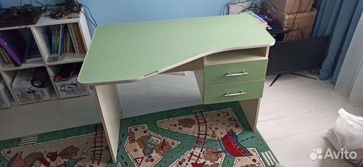 Детский письменный стол бу