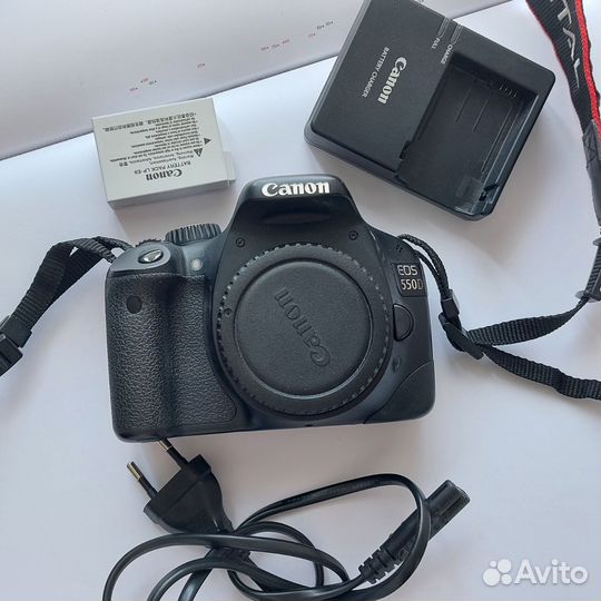 Зеркальный фотоаппарат canon 550d body