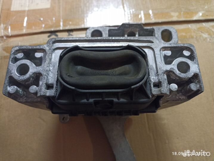 Опора двигателя шкода октавия а7