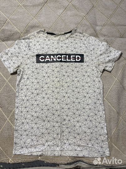 Набор мужских вещей, свитер, футболка, шорты