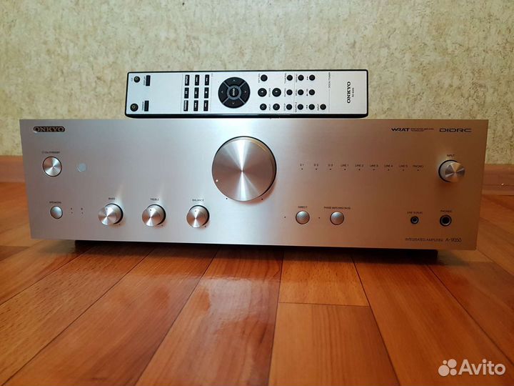 Усилитель с цапом Onkyo A-9050 (100v)