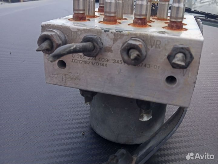 Блок ABS BMW 5 E60 E61