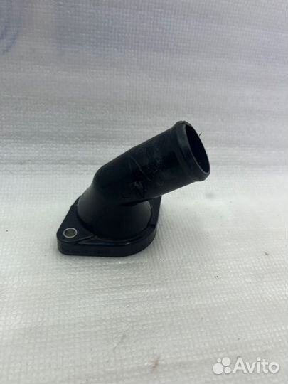 Горловина термостата Toyota Camry V70 2arfe 2500CC