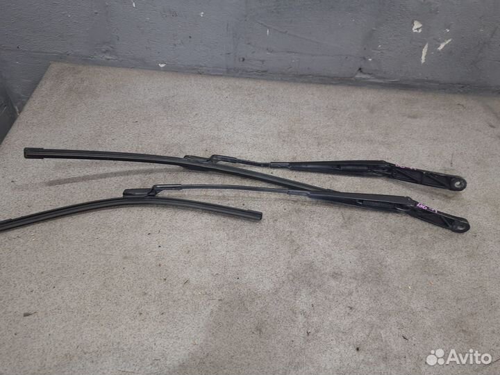Поводки дворников для Volkswagen Passat B6 B7