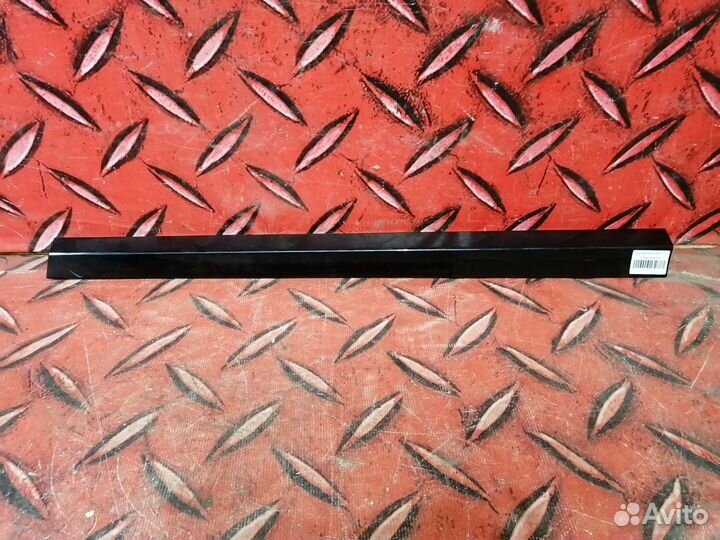 Молдинг двери передней правой BMW X1 F48