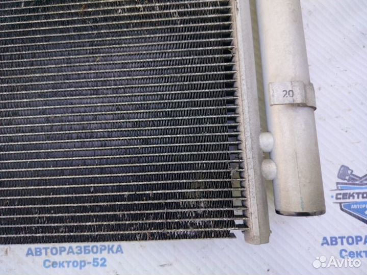 Радиатор кондиционера Hyundai Ix35 LM