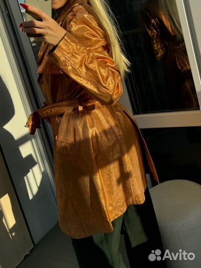 Плащ Pinko из натуральной кожи лошади золотой