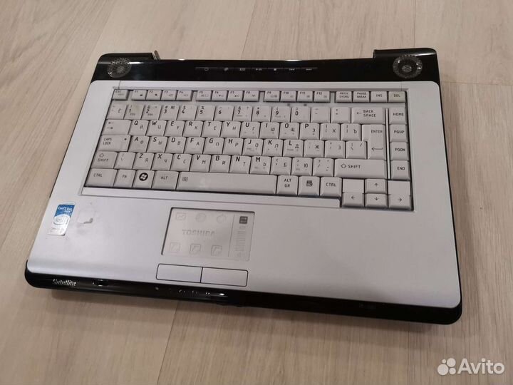 Ноутбук toshiba