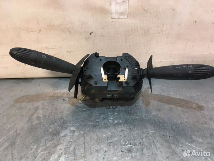 Переключатель подрулевой передний Fiat Albea