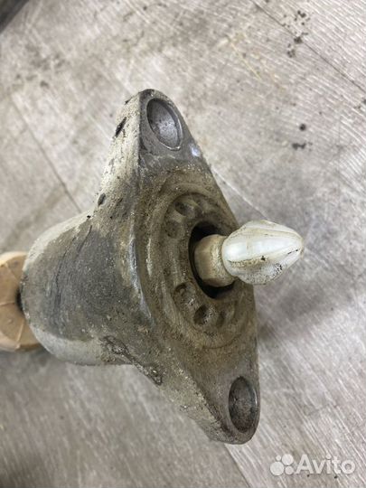 Амортизатор задний Volkswagen Passat