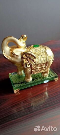 Слон золотой