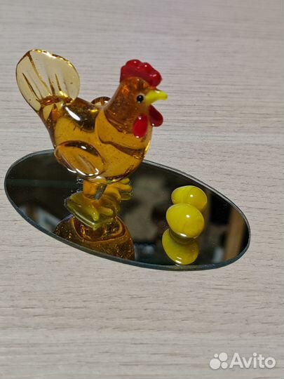 Фигурки из стекла