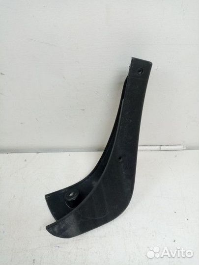 Брызговик задний правый Nissan Qashqai 1 (J10)