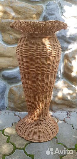 Ваза плетёная