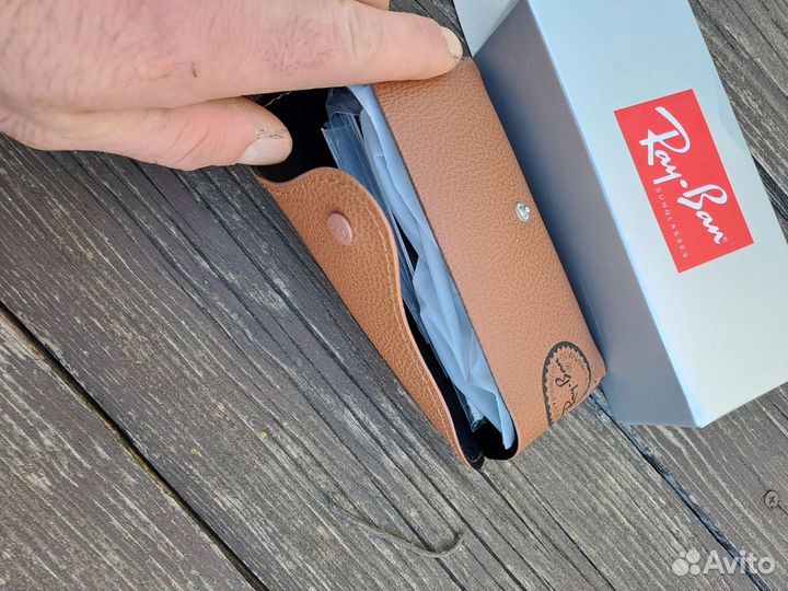 Солнцезащитные очки