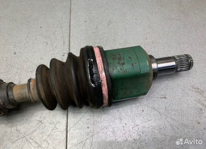 Привод передний левый Mitsubishi Lancer 8 CB 1.3