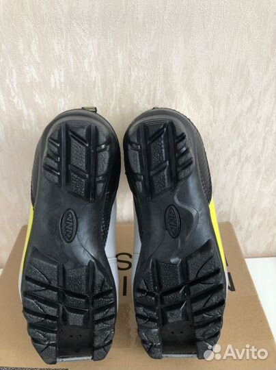 Лыжные ботинки 31 и 33