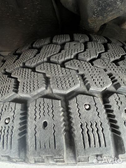 Yokohama ice guard stud 205/60 R16