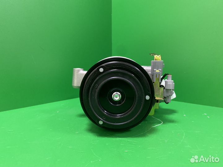 Компрессор кондиционера Land Cruiser 100 4.7