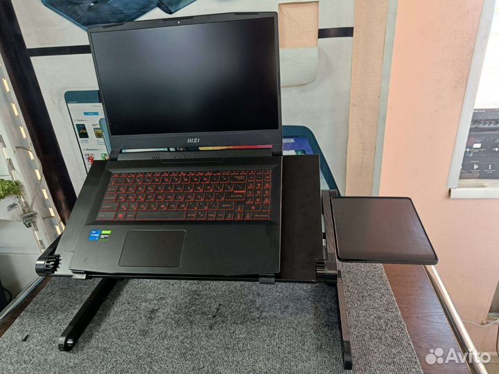 Столик для ноутбука