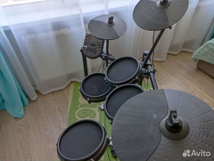 Alesis Nitro Drum Kit/Электронные барабаны