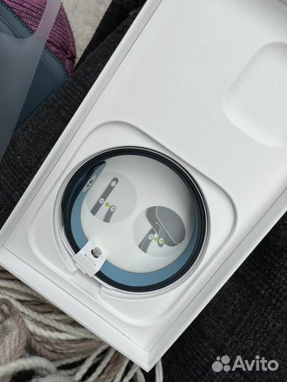 Кожаный чехол с ремешком на iPhone 12 mini