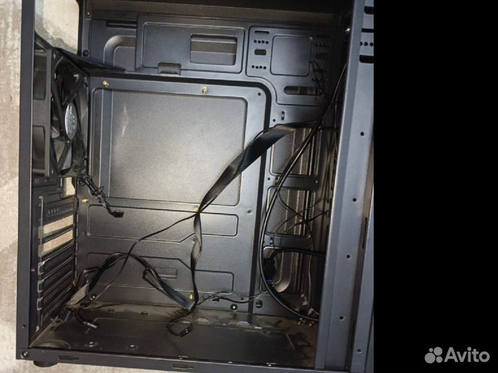 Обычный корпус для компьютера, с RGB