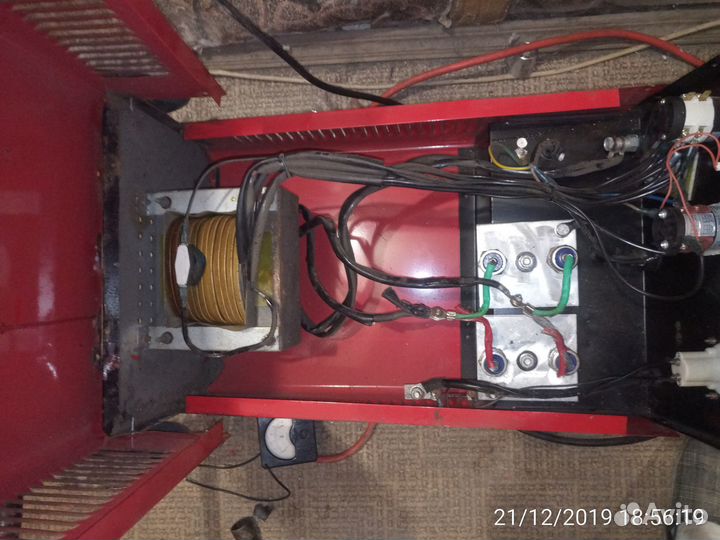 Пуско зарядное устройство 12 24 в. Китай