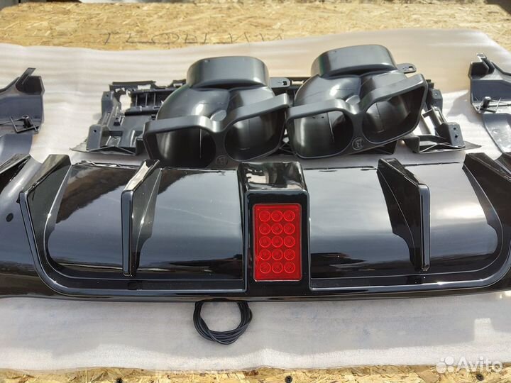 Диффузор с насадками brabus Mercedes E 213 новый