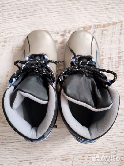 Лыжные ботинки 36