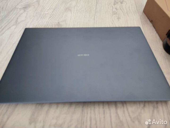 Ноутбук Dexp Atlas