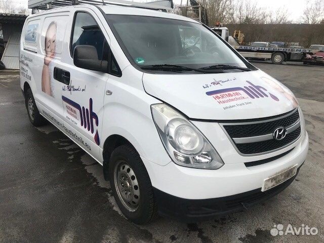 Разбор на запчасти Hyundai H-1 Starex