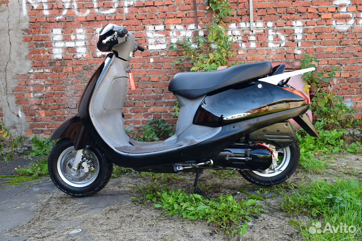 Скутер Honda Lead 100 JF06 в идеале с документами