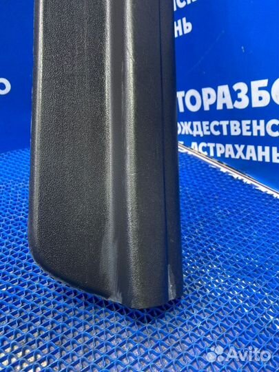 Накладка на порог Hyundai I30 хэтчбек 2010