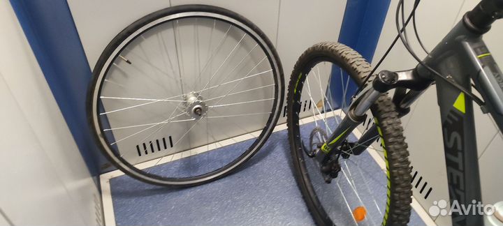 Шоссейное колесо переднее 28
