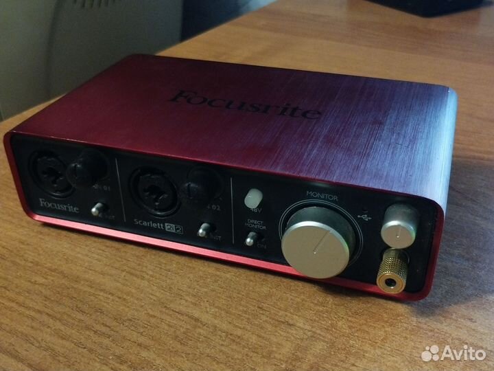Звуковая карта focusrite scarlett 2i2