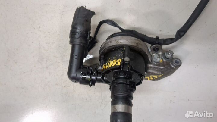 Насос водяной Mercedes E W213, 2018