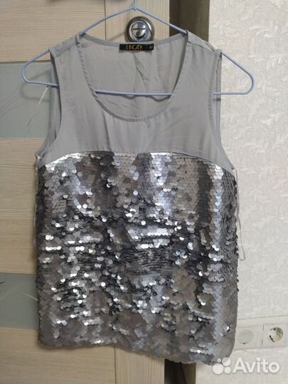 Новый топ с паетками 42/44