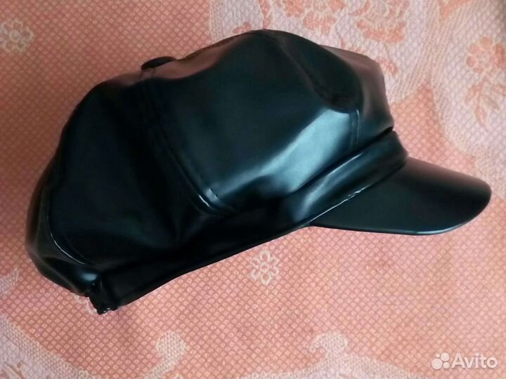 Женские кепи