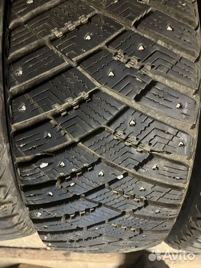 Goodyear Ultragrip Ice Arctic 205/55 R16