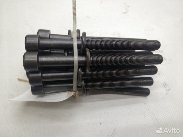 Болт головки блока цилиндров Nissan Elgrand NE51