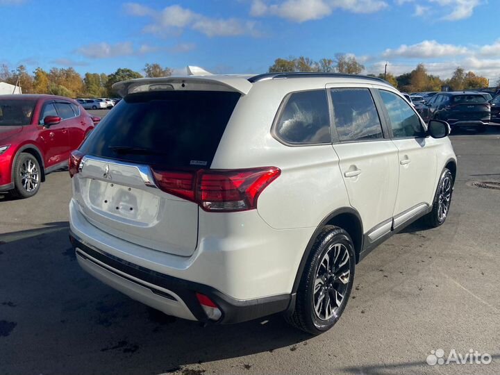 Mitsubishi Outlander 2.0 CVT, 2022
