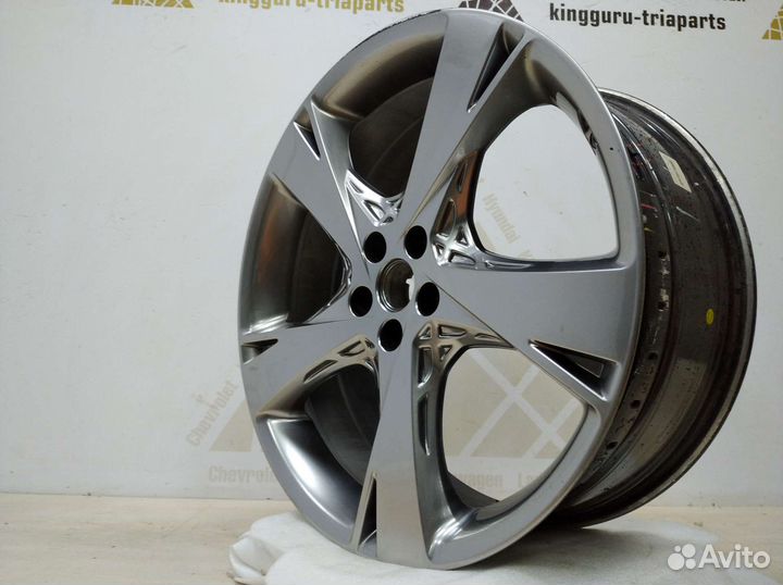 Диск литой R22 Genesis GV80