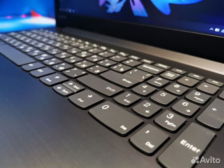 Ноутбук Lenovo для офиса и дома с FHD экраном
