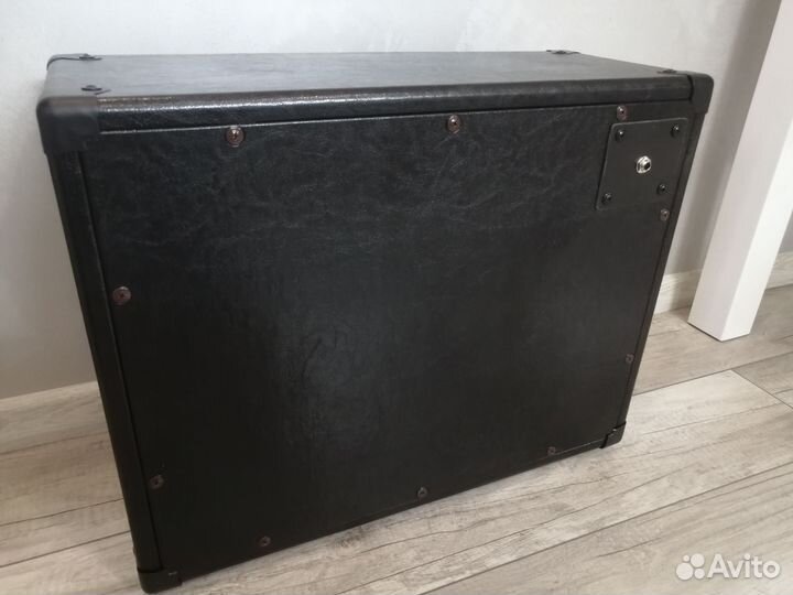 Гитарный кабинет 112