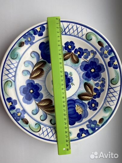 Настенная тарелка зик Конаково,Голубые цветы