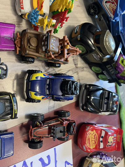 Модель автомобиля тачки