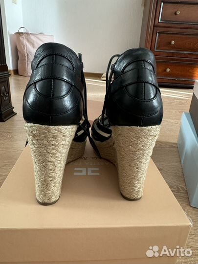 Босоножки с завязками 38